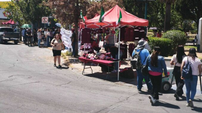 Militantes de Morena se concentran en Chihuahua para la Marcha por la Seguridad y la Defensa de la Soberanía Nacional