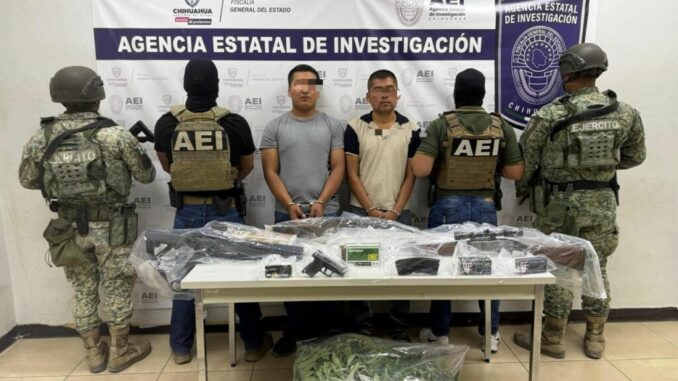 Durante cateo, detiene COE a dos hombres en posesión de armas de fuego, cartuchos y mariguana