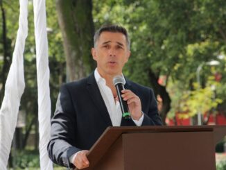 Sergio Mayer renuncia a Morena