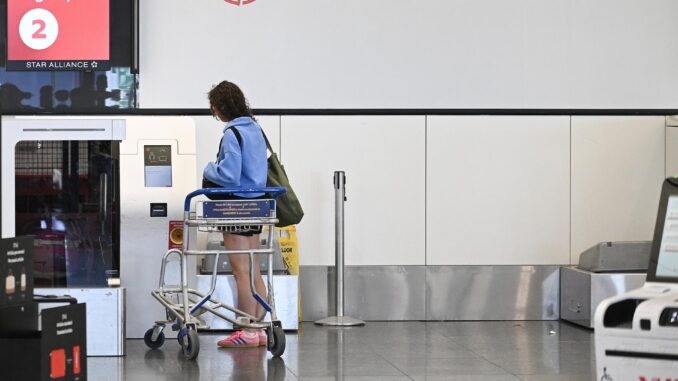 Air Canadá prevé aumentar durante el próximo invierno un 20 % su capacidad en México