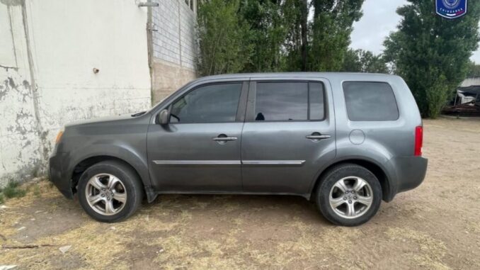 Asegura AEI Occidente dos vehículos: una Captiva con reporte de robo en Guachochi y una Pilot con placas sobrepuestas