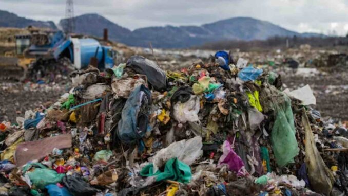 Semarnat señala que México genera casi 140 mil toneladas de residuos al día
