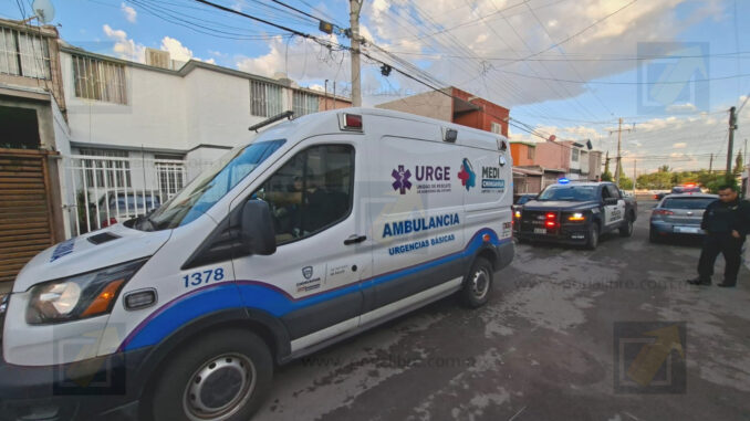 Disparan a ciudadano frente a su casa en la colonia El Saucito; presumen se trata de un policía