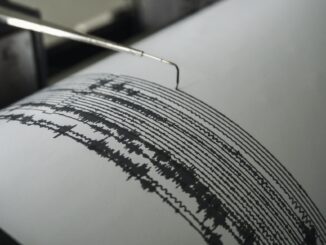 Universidades de México y Japón instalan instrumentos sísmicos frente a costa de Oaxaca