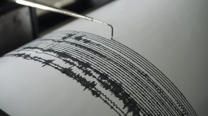 Universidades de México y Japón instalan instrumentos sísmicos frente a costa de Oaxaca
