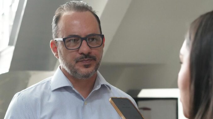 “Aquí Morena se topó con Chihuahua”: Soto alerta riesgo autoritario en reforma de Monreal