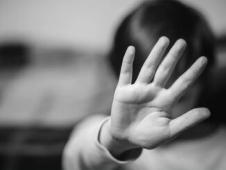 Presentan herramienta de IA para detectar riesgos de abuso sexual infantil
