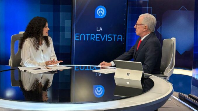 Luisa Alcalde explica cómo será «Derecho de Réplica», el programa del Gobierno para combatir la desinformación