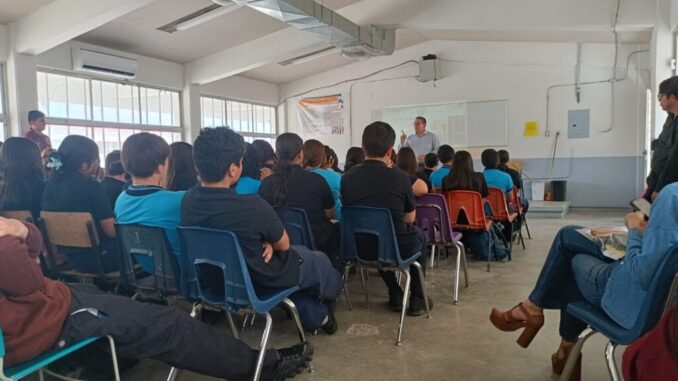 Llega GOECHI a más de 300 personas en una semana en escuelas de Cd. Juárez