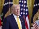 Un juez prohíbe a Trump rebautizar con su nombre el Centro Kennedy de Washington