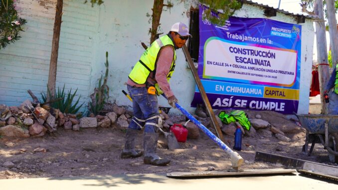 Arranca Municipio construcción de acceso seguro para familias de la Ampliación Unidad Proletaria