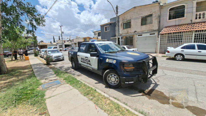 Hijo ataca a su madre y la deja herida  grave en la colonia San Patricio; lo detienen