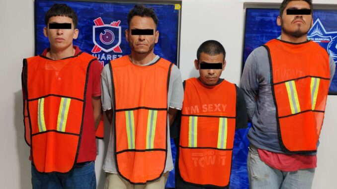 Detienen a 4 con droga; los investigan por colocar narcomantas