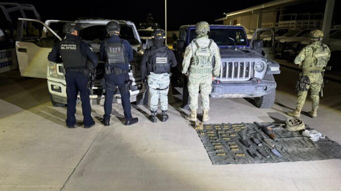 Aseguran arsenal y vehículos en el Cerro El Pegüis