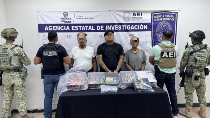 Asegura Centro de Operaciones Estratégicas más de 100 cigarros electrónicos con sustancias ilegales y detuvieron a tres masculinos