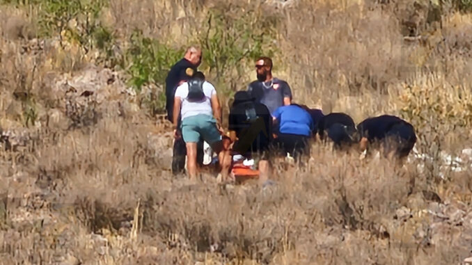 Mujer resbala durante descenso en el Cerro del Pescadito