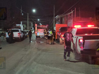 Rescatan a dos menores tras incendio en vivienda de la colonia Villa