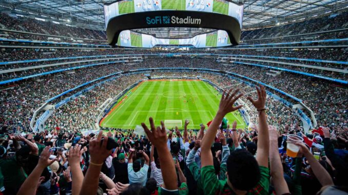 Trabajadores del SoFi Stadium aprueban huelga a una semana del Mundial 2026
